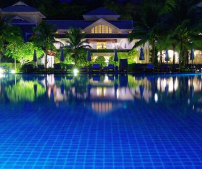 hotel-pool-night_0x800