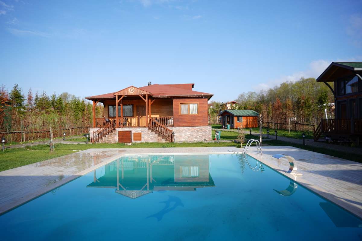 house-with-pool-house-with-pool-background_0x800