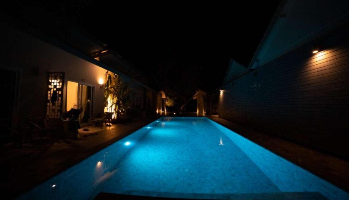 illuminated-pool-dark-night_0x800