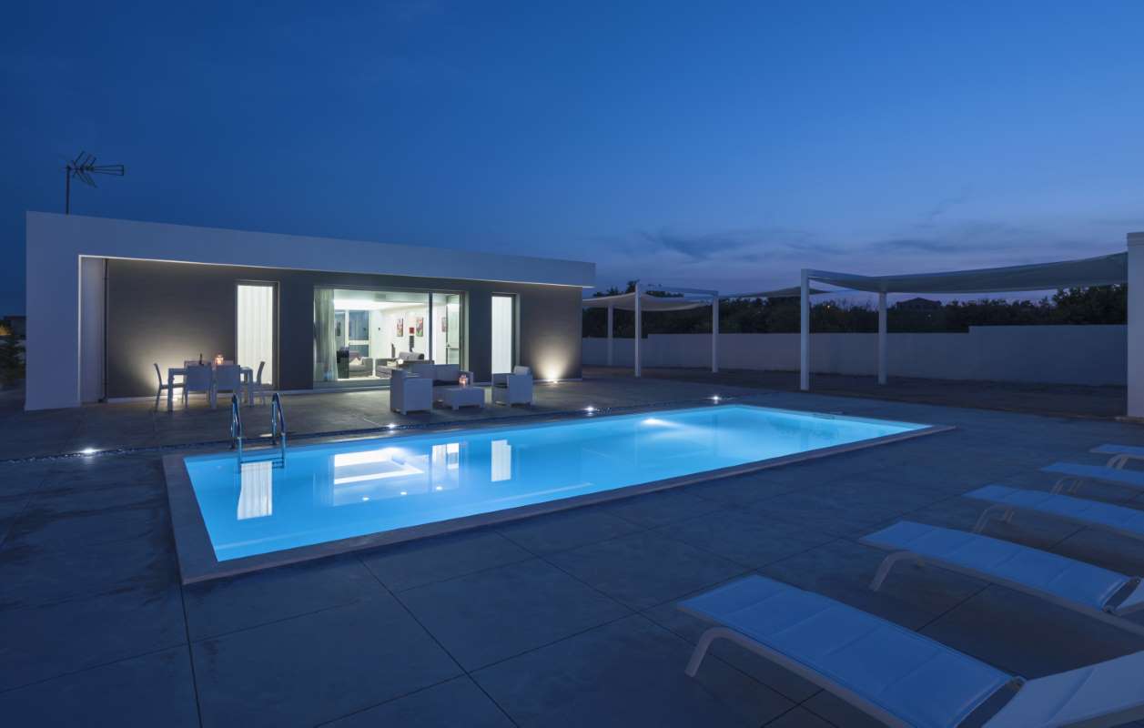 italy-sicily-ragusa-province-countryside-26-may-2018-elegant-private-house-view-facade-swimming-pool-sunset-editorial_0x800