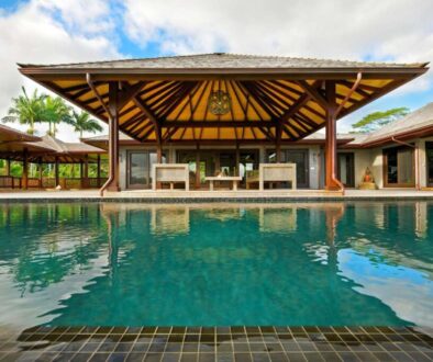 swimming-pool-with-house-pool-with-house-background_0x800