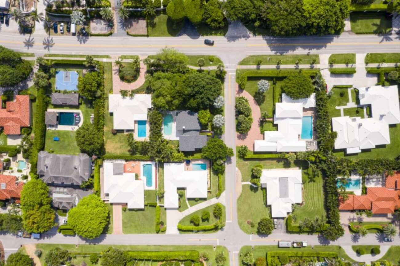 aerial-drone-photoshoot-footage-commercial-area-luxury-houses-buildings-mansions_0x800
