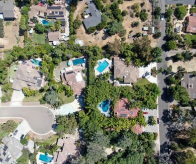 aerial-view-large-scale-villa-wealthy-residential-town-encinitas-south-california-usa(1)_0x800