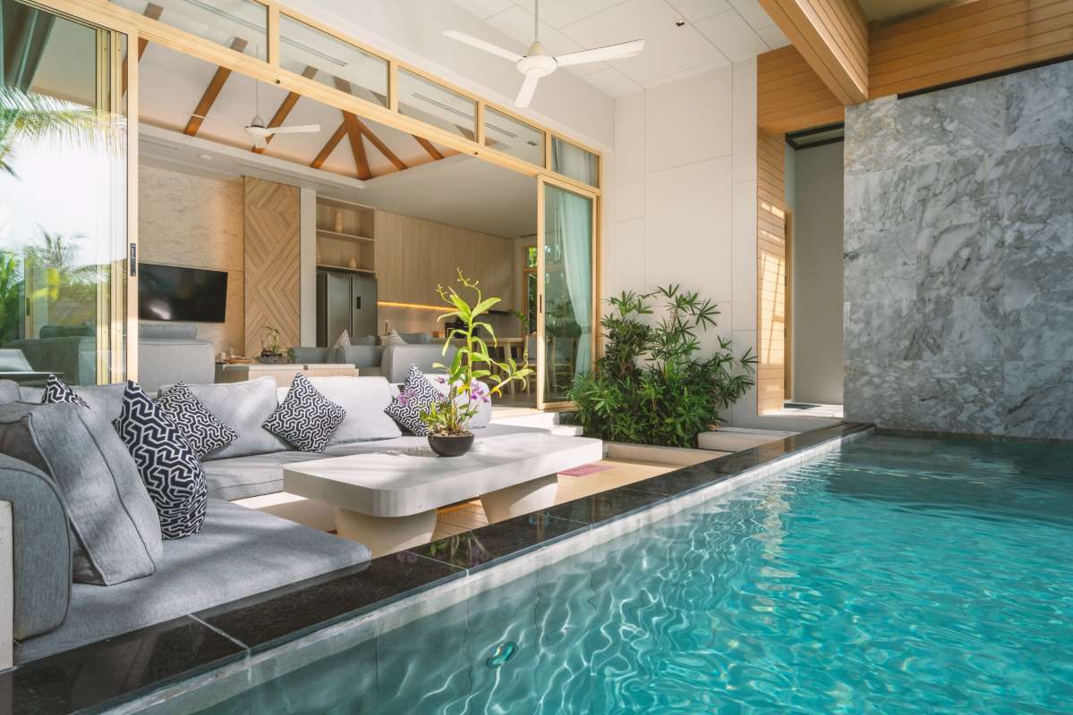 interior-exterior-design-luxury-pool-villa-house-home-feature-living-room-with-swimming-pool_0x800