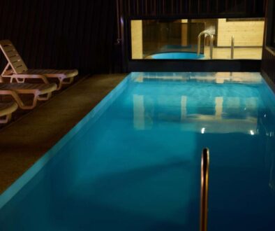 stairs-small-swimming-pool-night_0x800