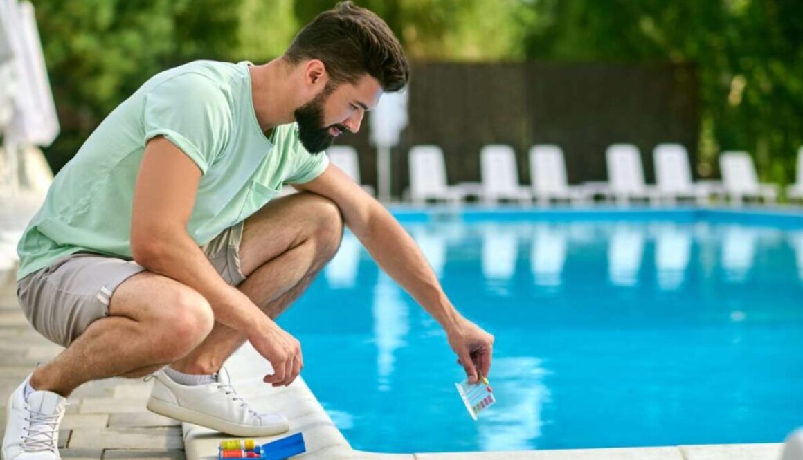 service-man-making-water-test-swimming-pool_0x800