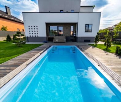 natural-garden-with-water-pool-luxurious-house-garden-background-pool-with-clean-water_0x800