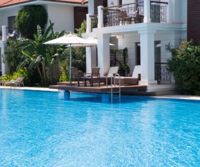 swimming-pool-summer-vacation-poolside-swimming-pool-resort-hotel-vacation-leisure_0x800