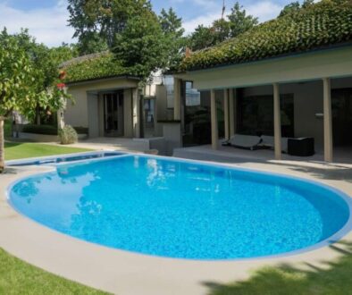 beautiful-pool-inside-big-house_0x800