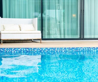 empty-outdoor-patio-chair-near-swimming-pool_0x800