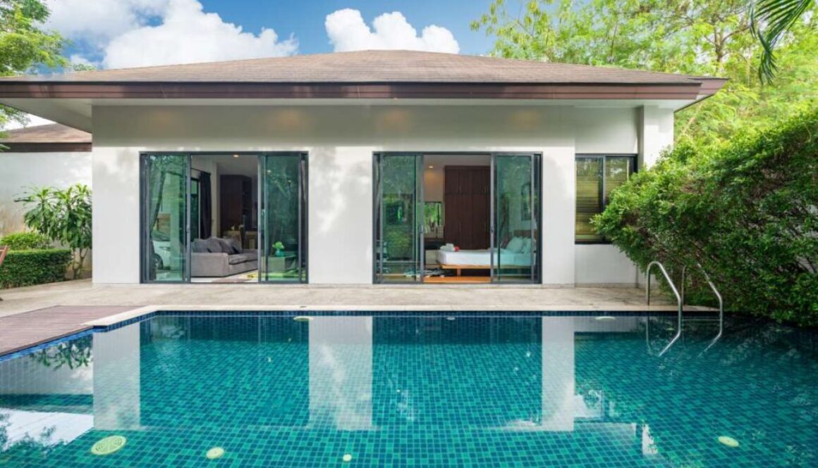 exterior-design-house-home-villa-feature-swimming-pool-garden-terrace-decking(1)_0x800