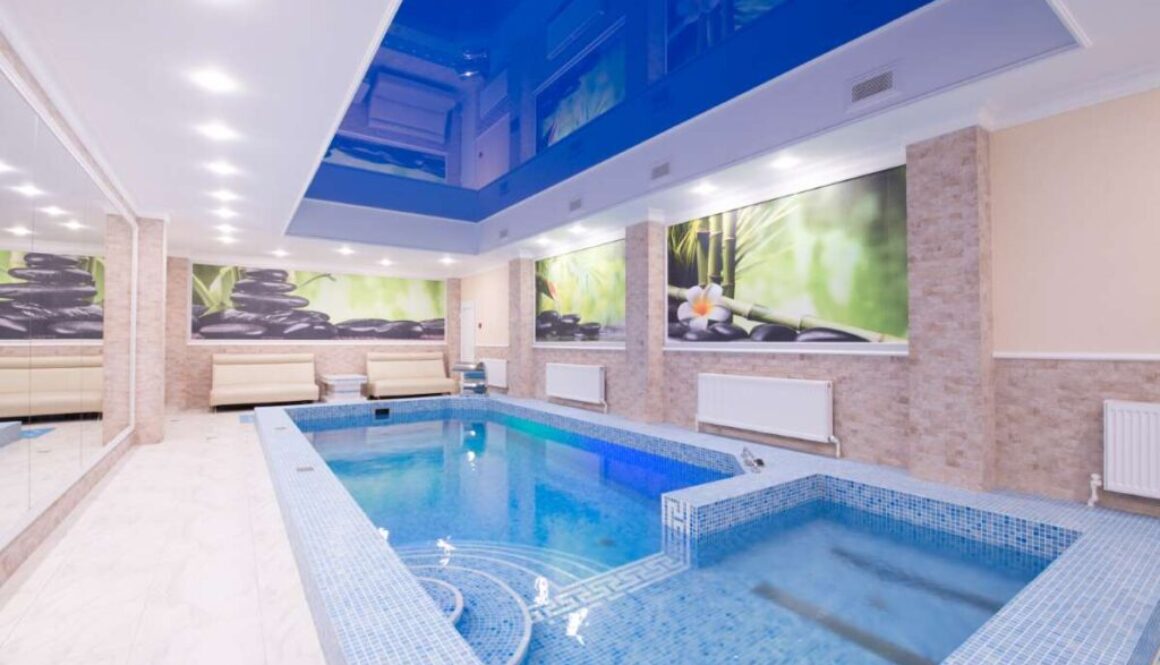 indoor-swimming-pool-hotel-spa-center_0x800