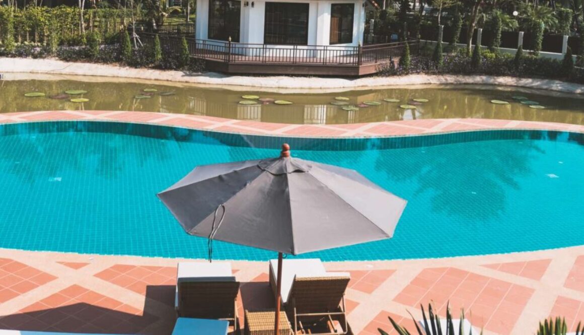 photo-hotel-s-resort-s-swimming-pool-day_0x800