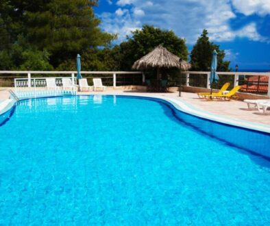 swimming-pool-holiday-villa-greece_0x800